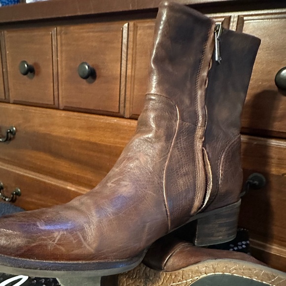 Gently used Sam Edelman booties - Picture 5 of 9